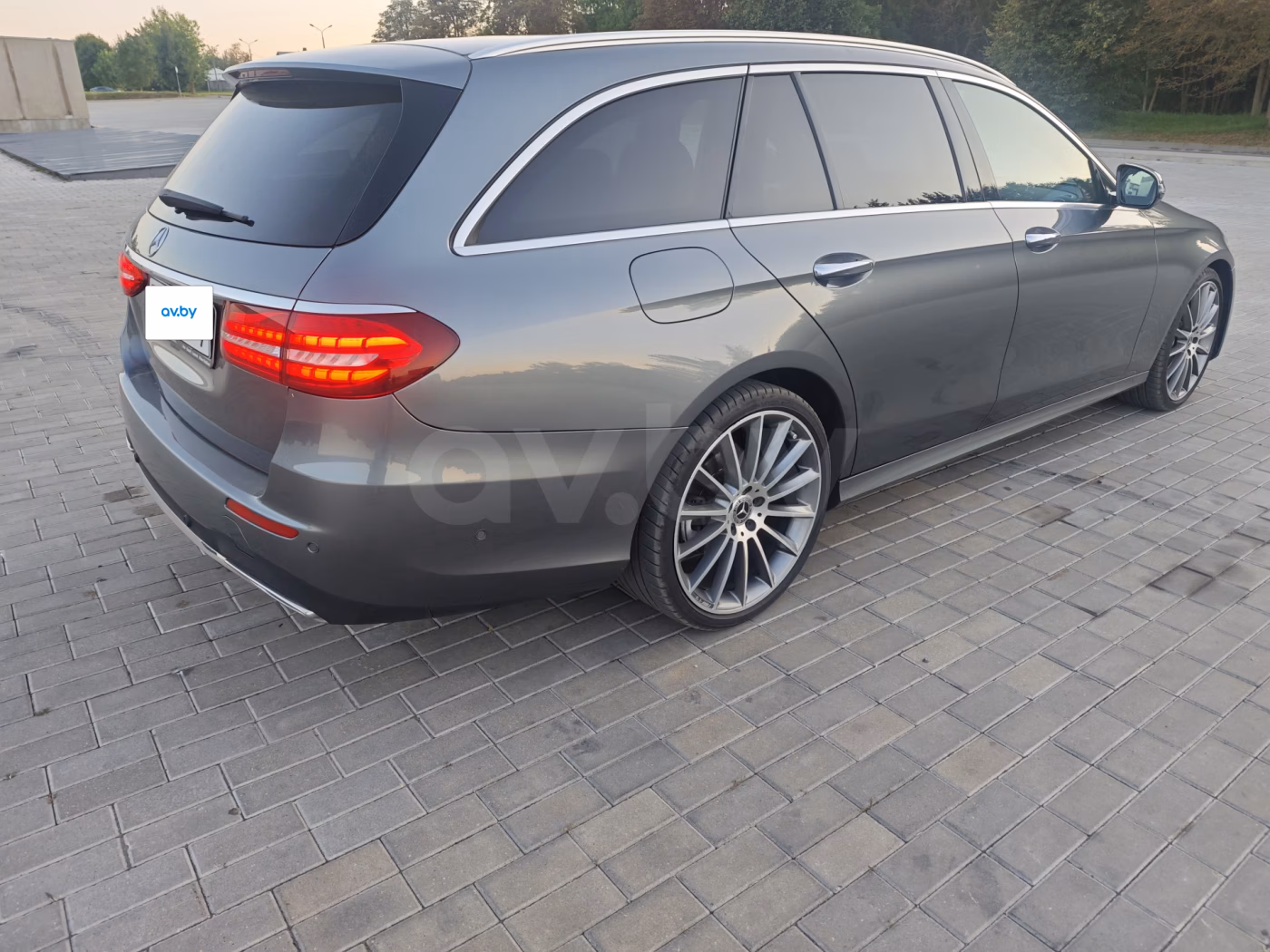 Mercedes-Benz E-Класс фото 6