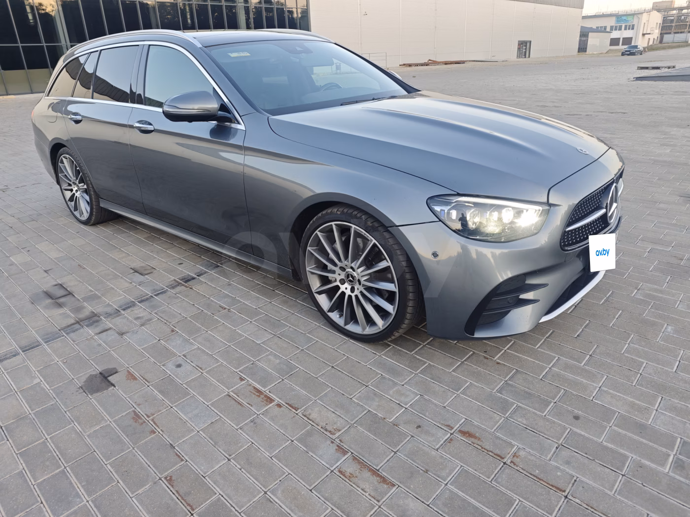 Mercedes-Benz E-Класс фото 3