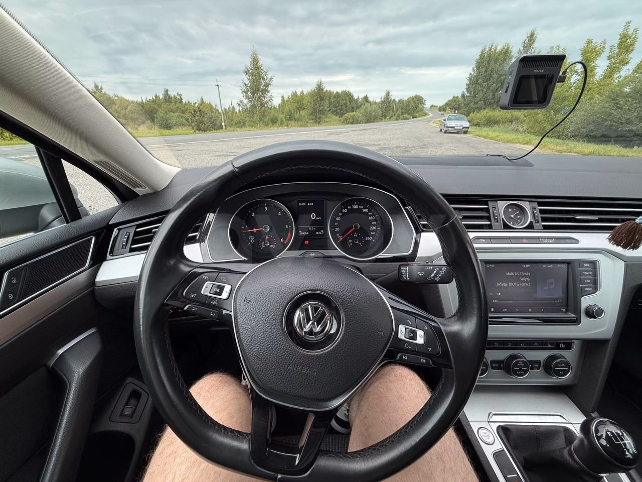 Volkswagen Passat фото 9