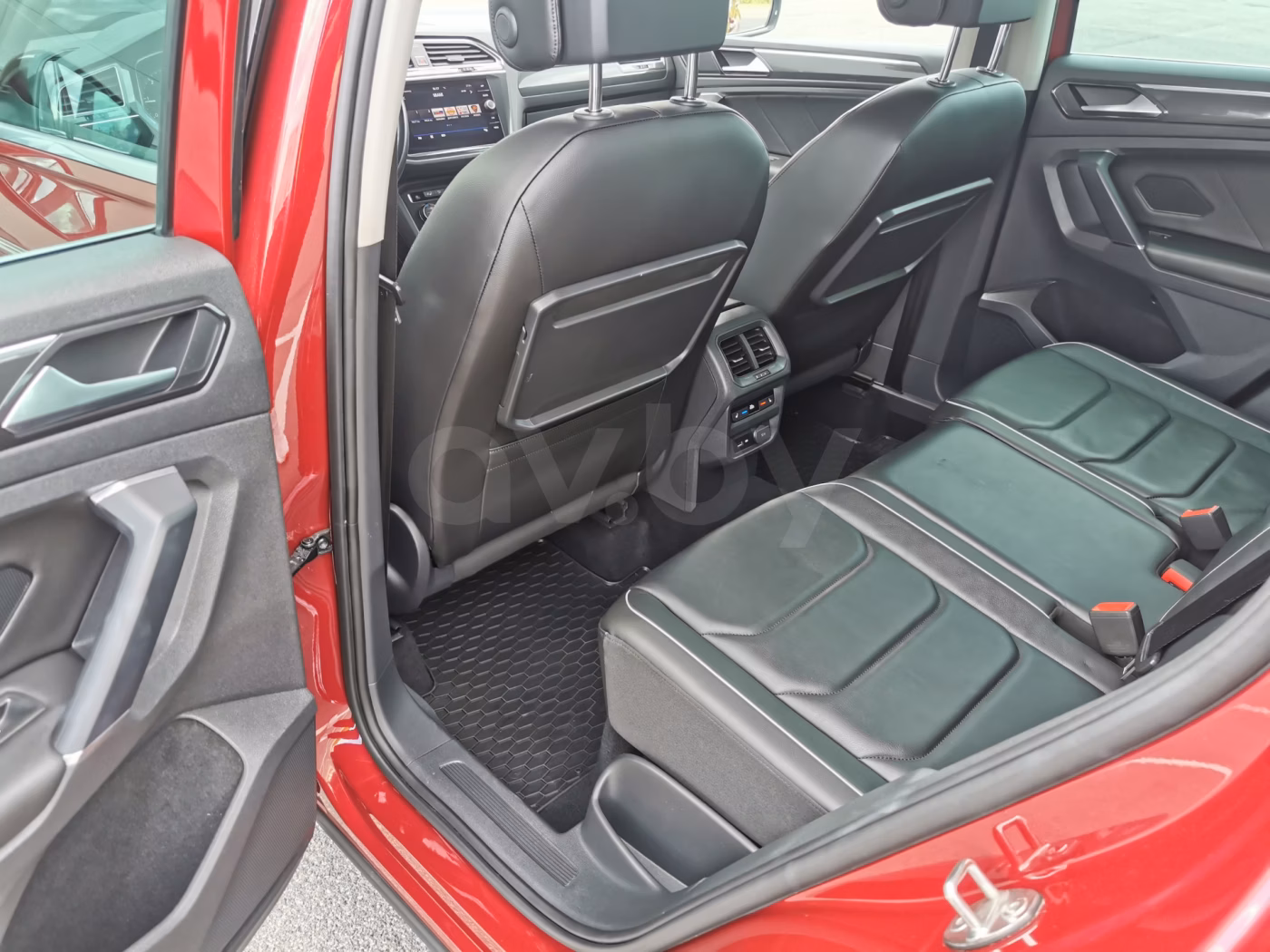 Volkswagen Tiguan фото 16