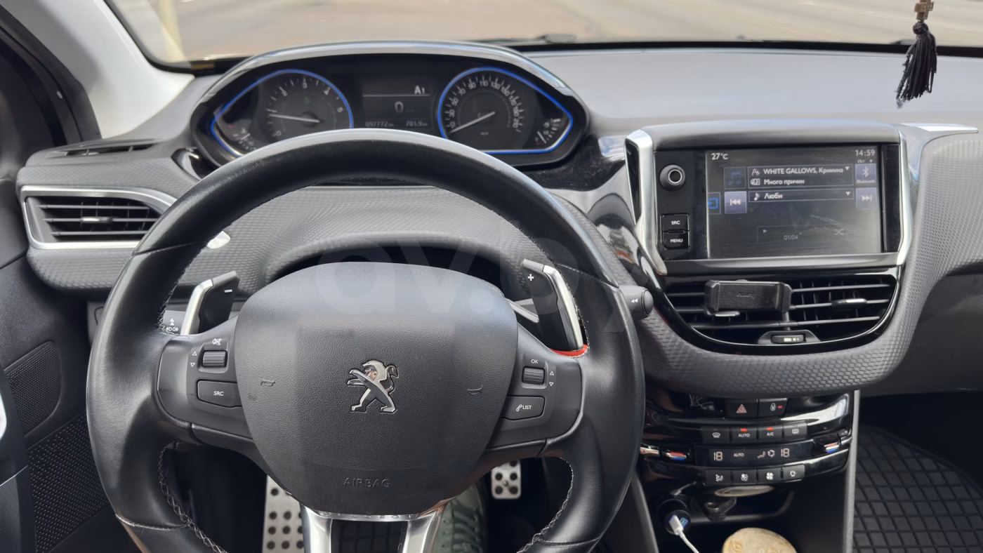 Peugeot 2008 фото 4
