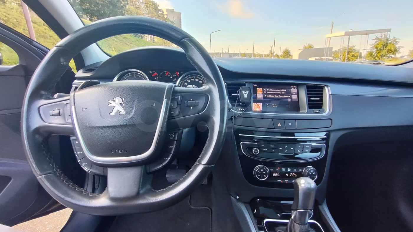 Peugeot 508 фото 15