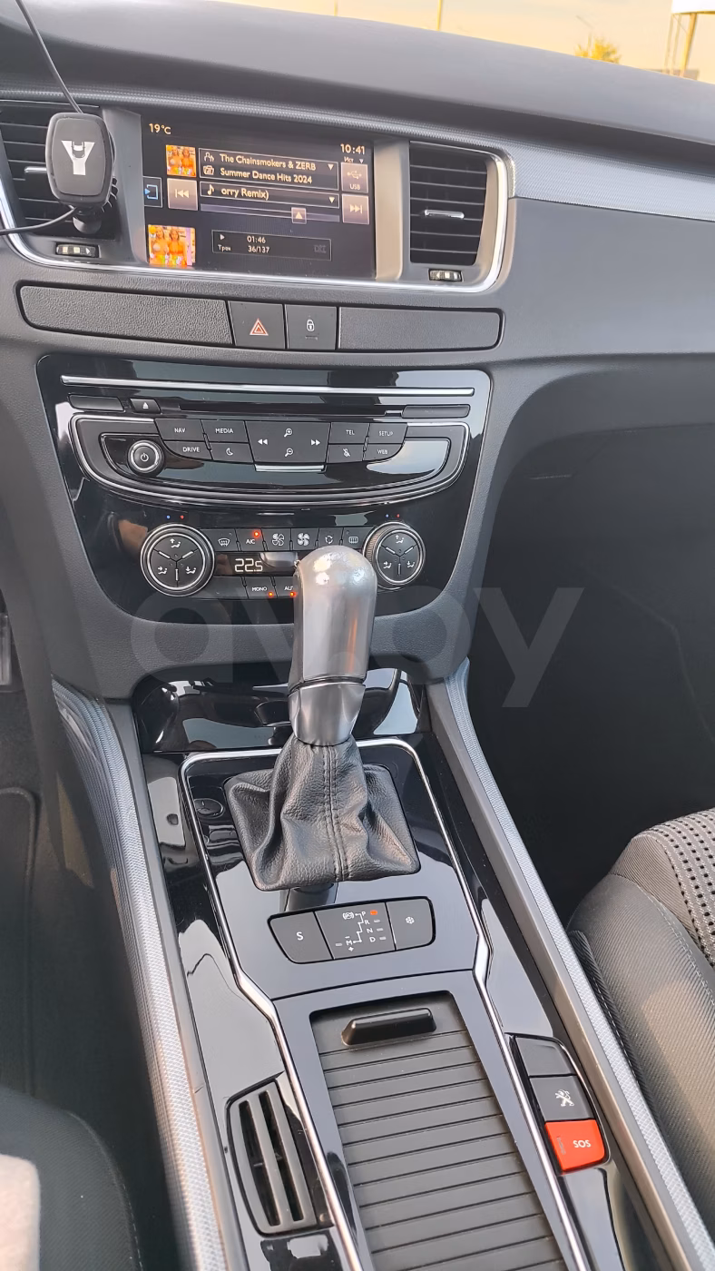 Peugeot 508 фото 18