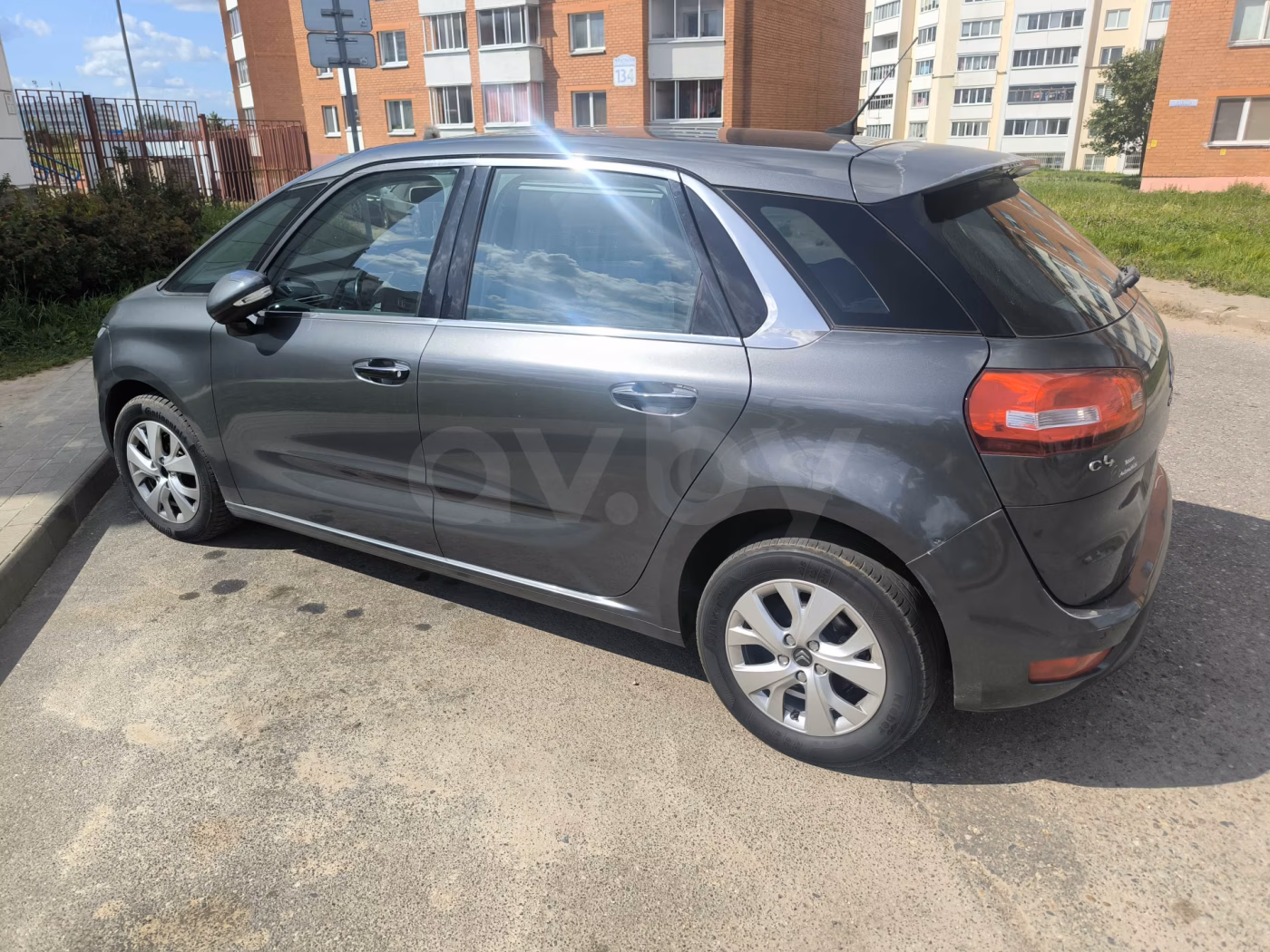 Citroen C4 Picasso фото 3