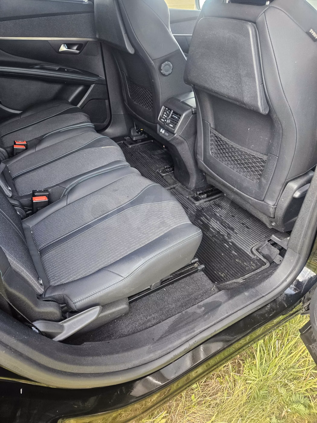Peugeot 5008 фото 10