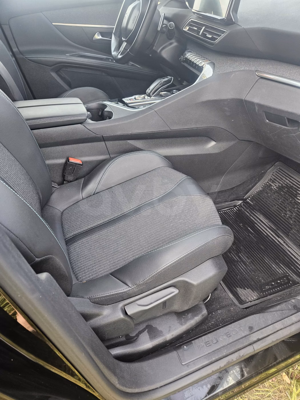 Peugeot 5008 фото 12