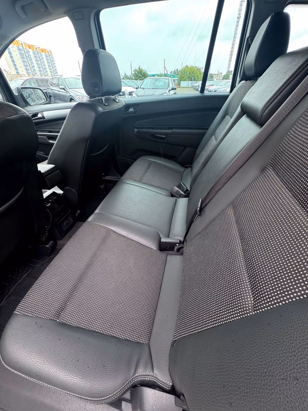 Opel Zafira фото 11