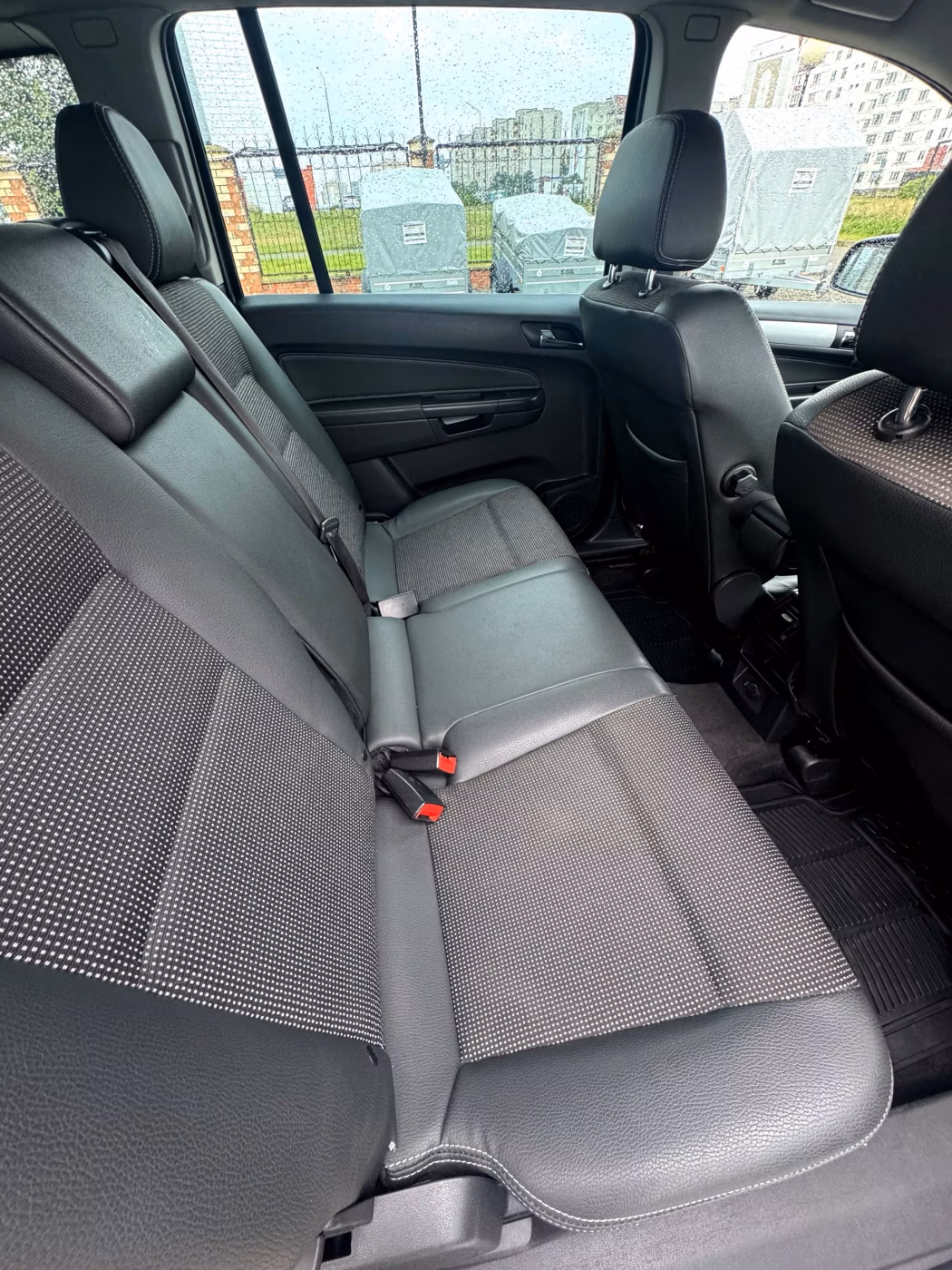 Opel Zafira фото 13