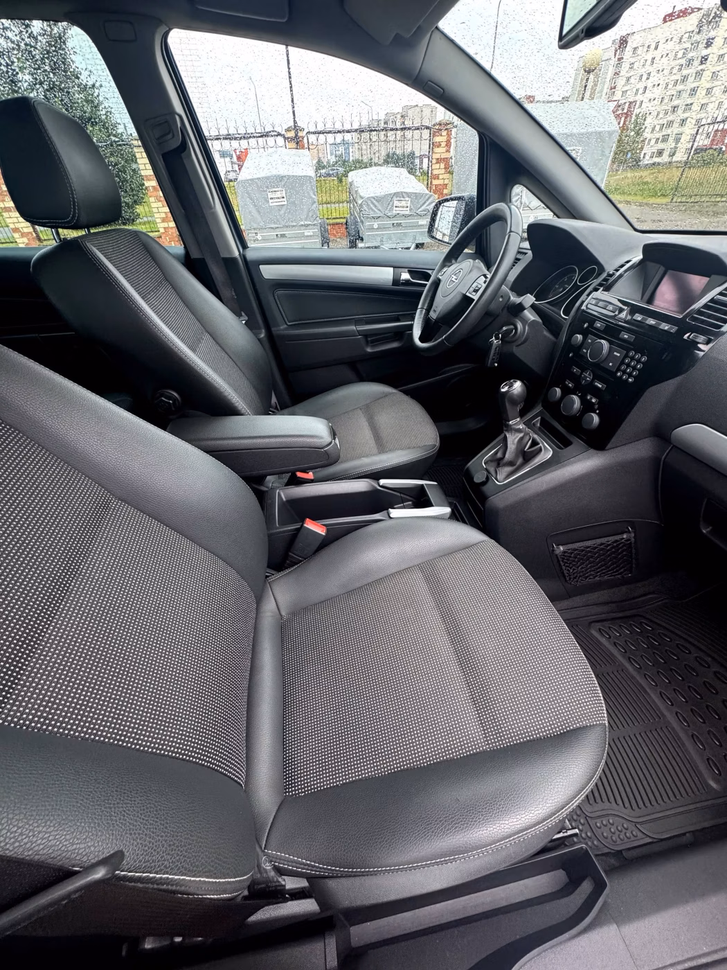 Opel Zafira фото 14