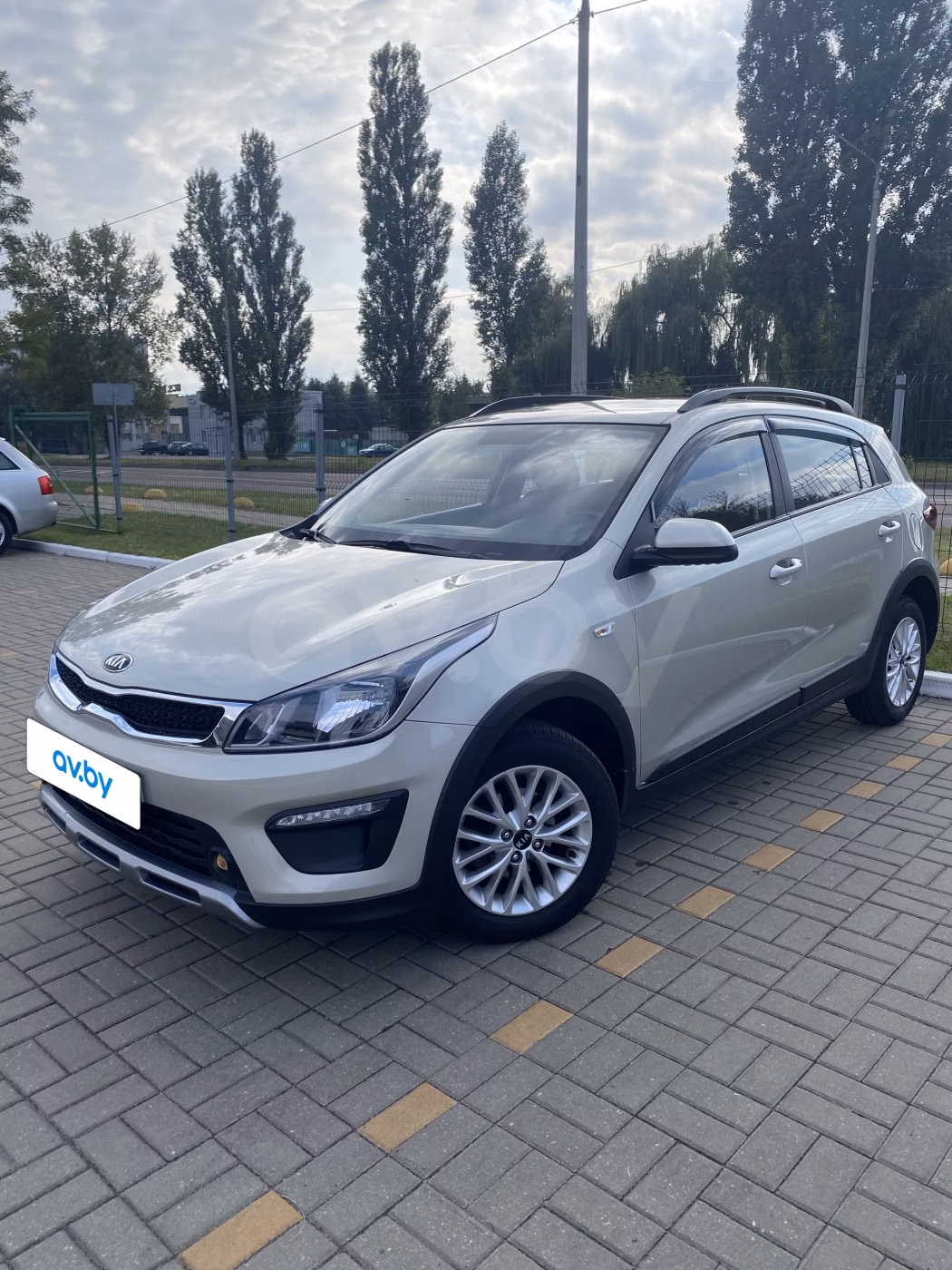 Kia Rio X (X-Line)