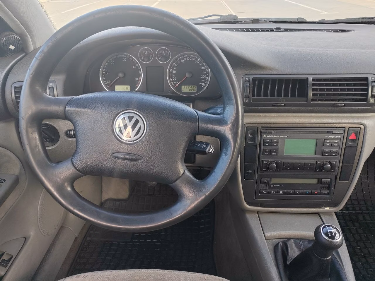 Volkswagen Passat фото 6