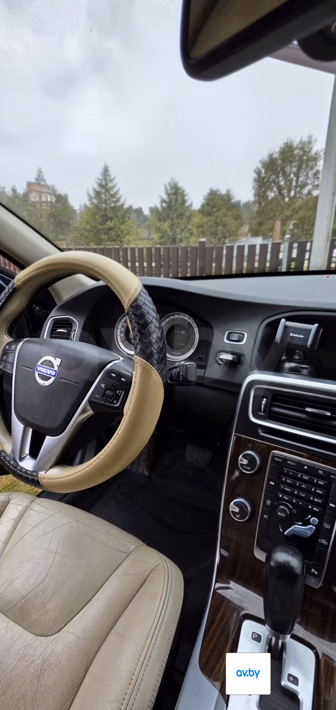 Volvo S60 фото 13