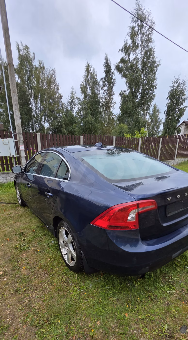Volvo S60 фото 8
