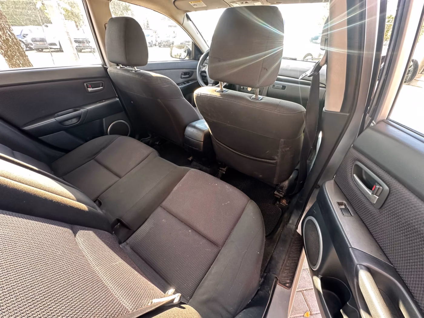 Mazda 3 фото 11