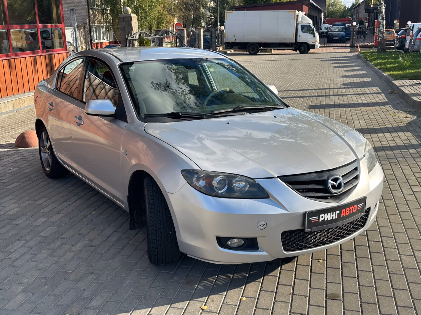 Mazda 3 фото 3