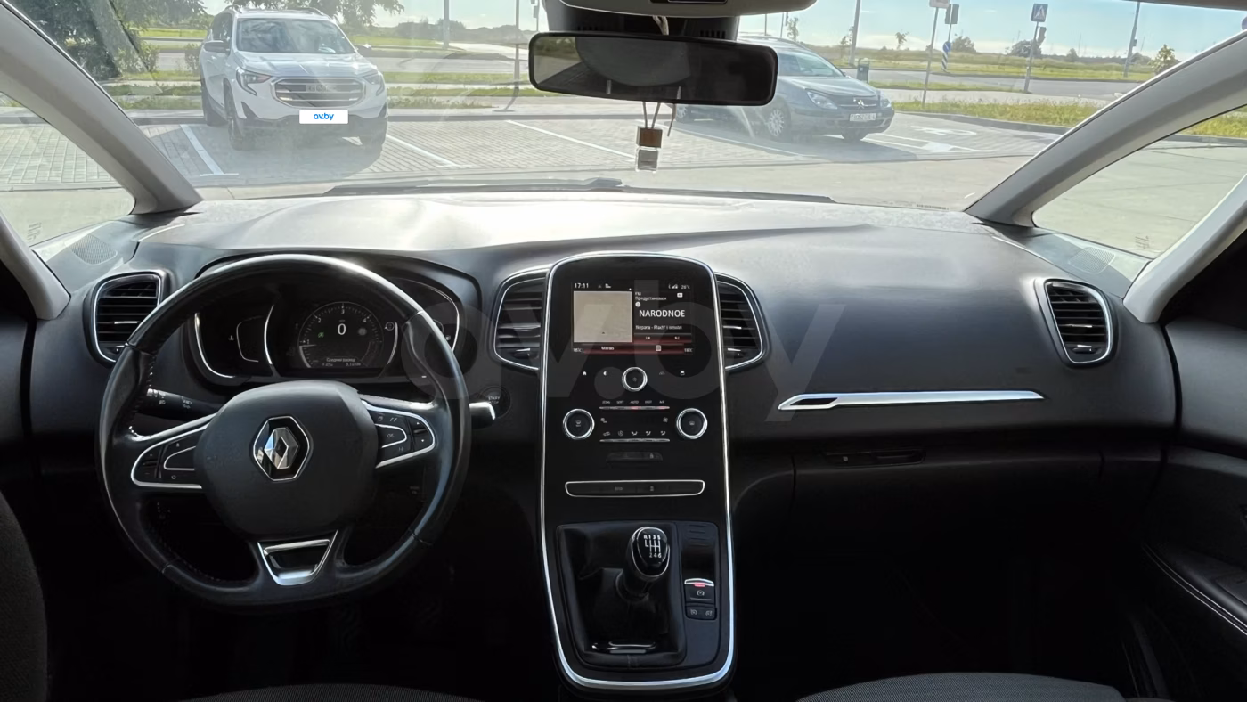 Renault Scenic фото 8