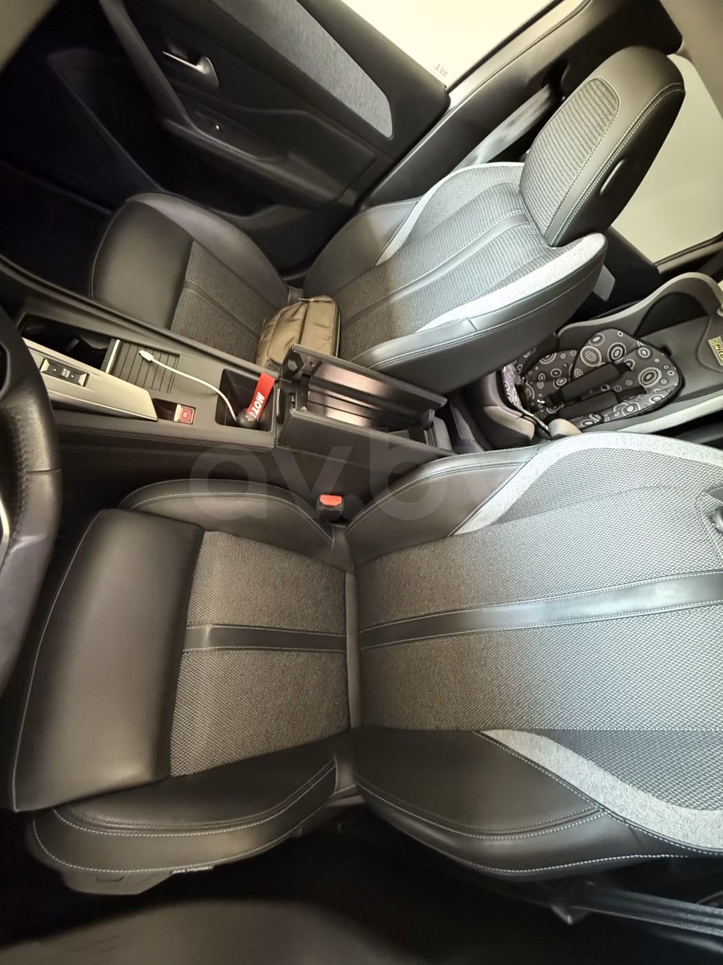 Peugeot 308 фото 9