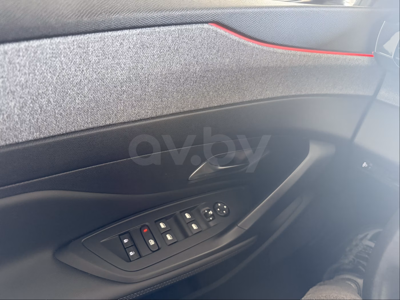 Peugeot 308 фото 12