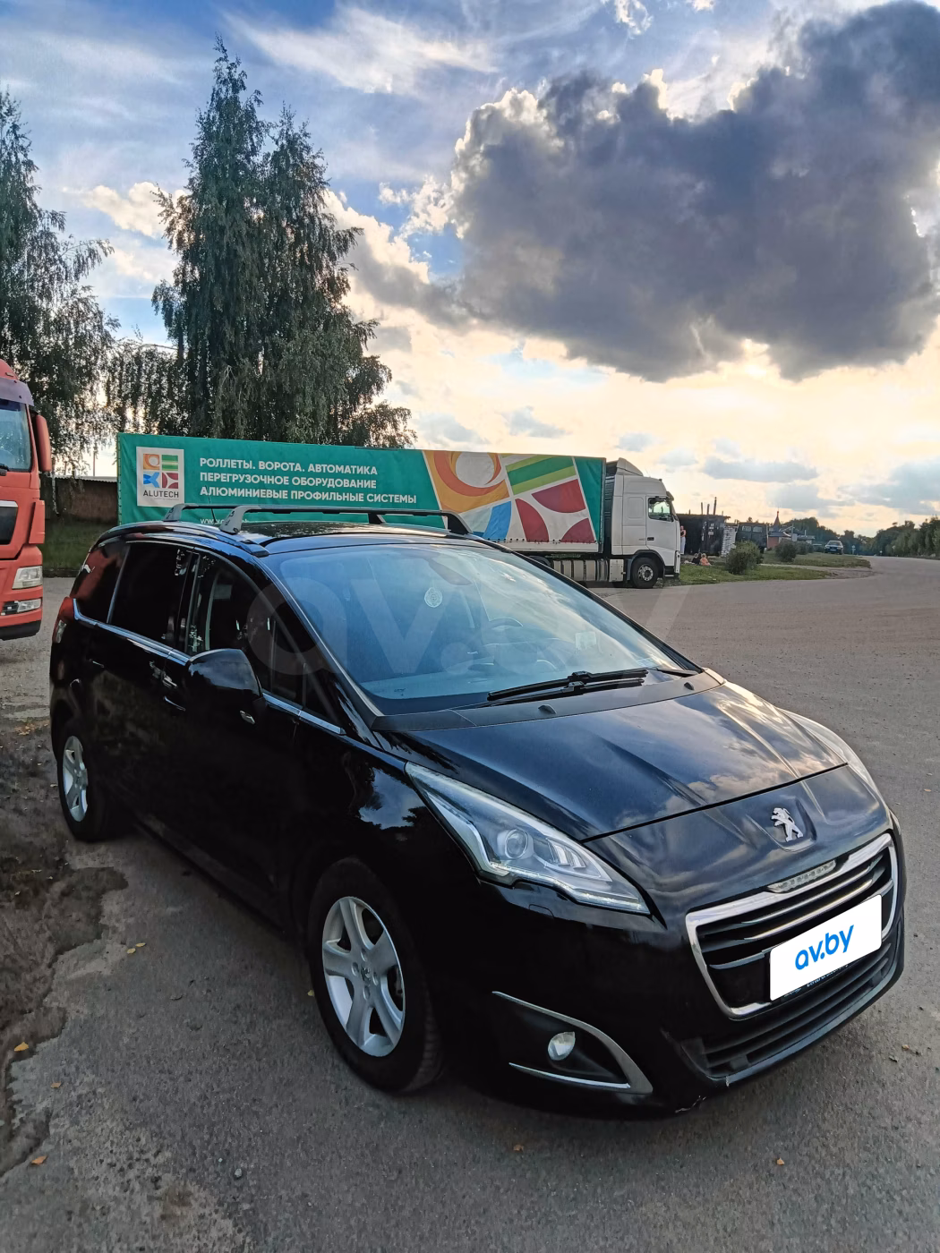 Peugeot 5008 фото 2