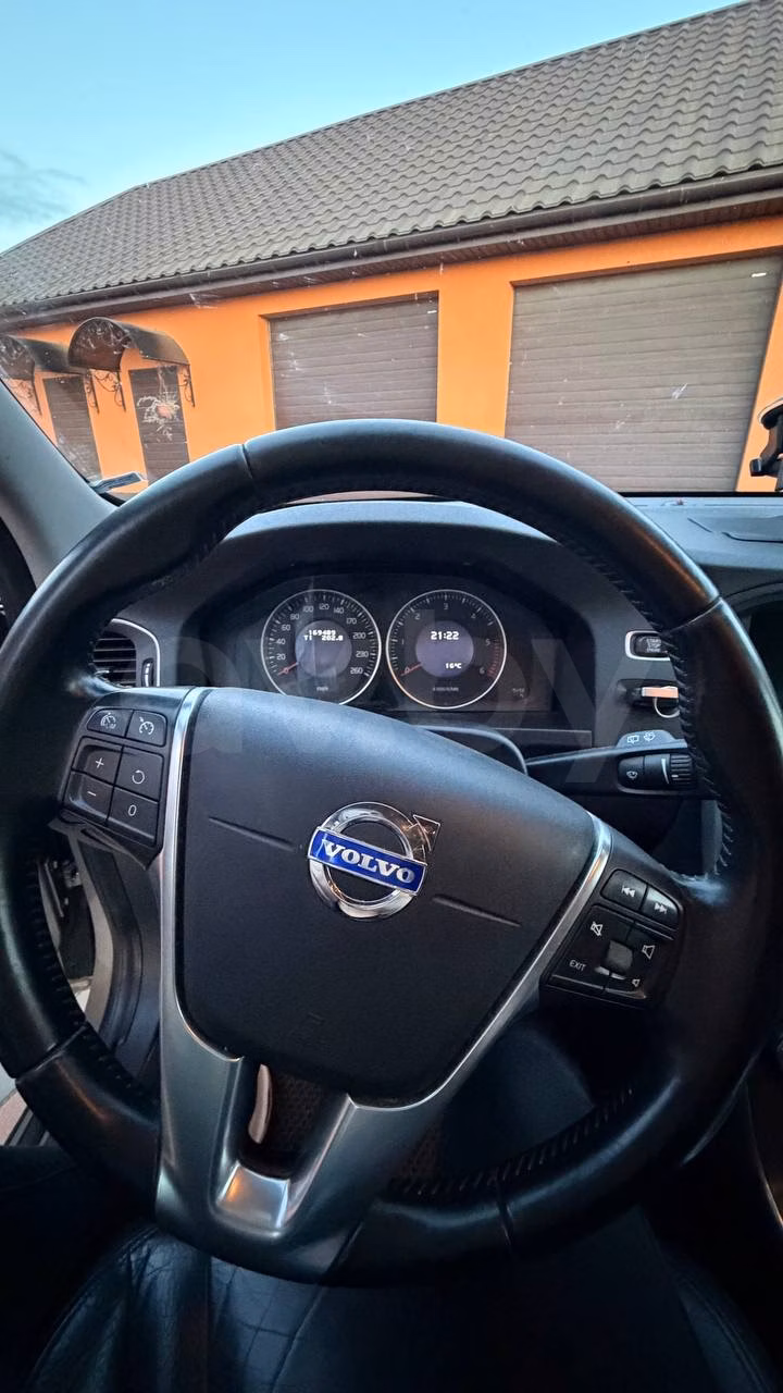 Volvo V60 фото 5