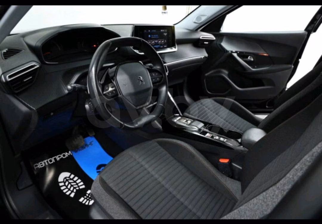 Peugeot 2008 фото 13