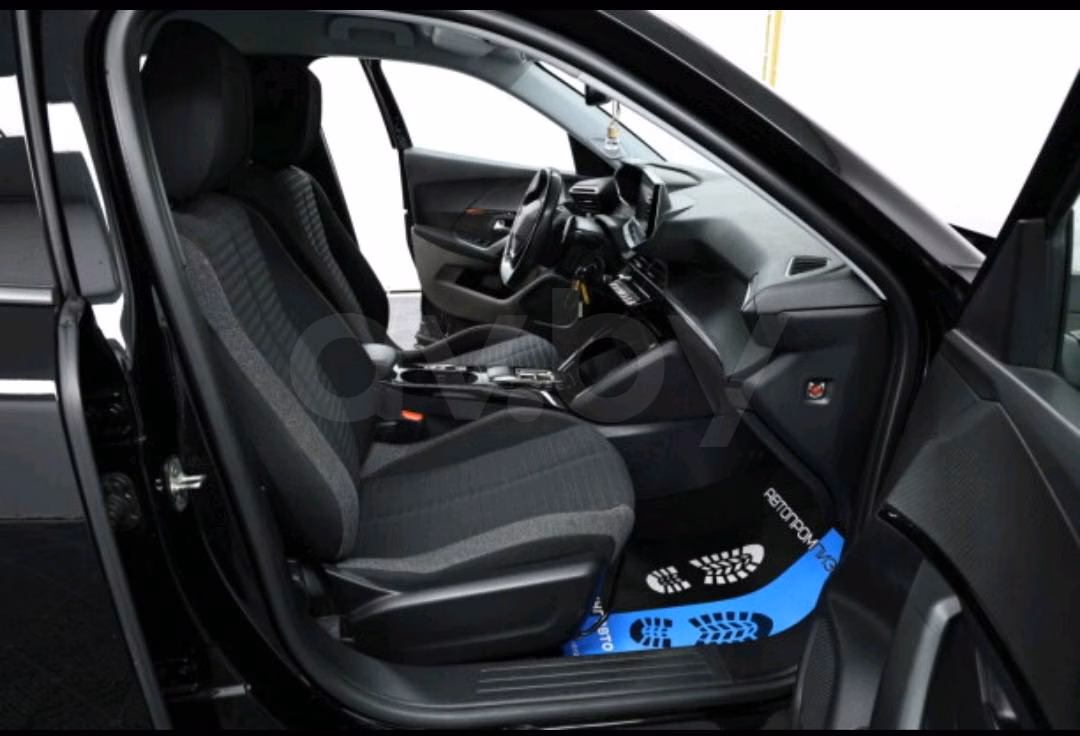 Peugeot 2008 фото 17