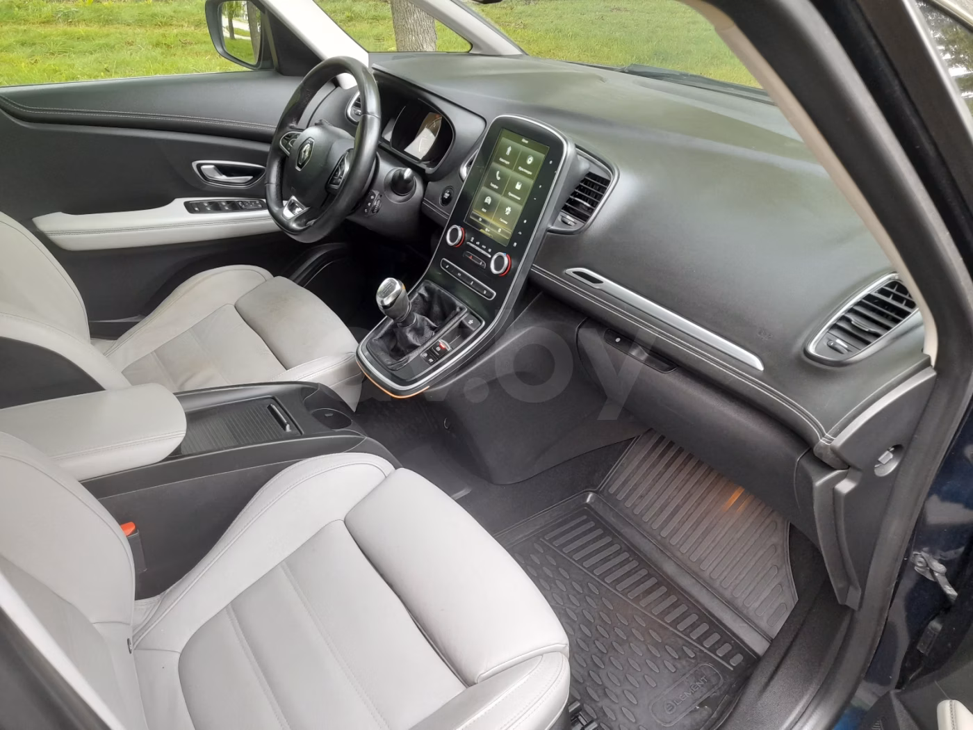 Renault Grand Scenic фото 12