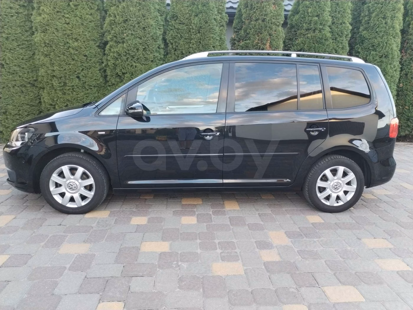 Volkswagen Touran фото 2