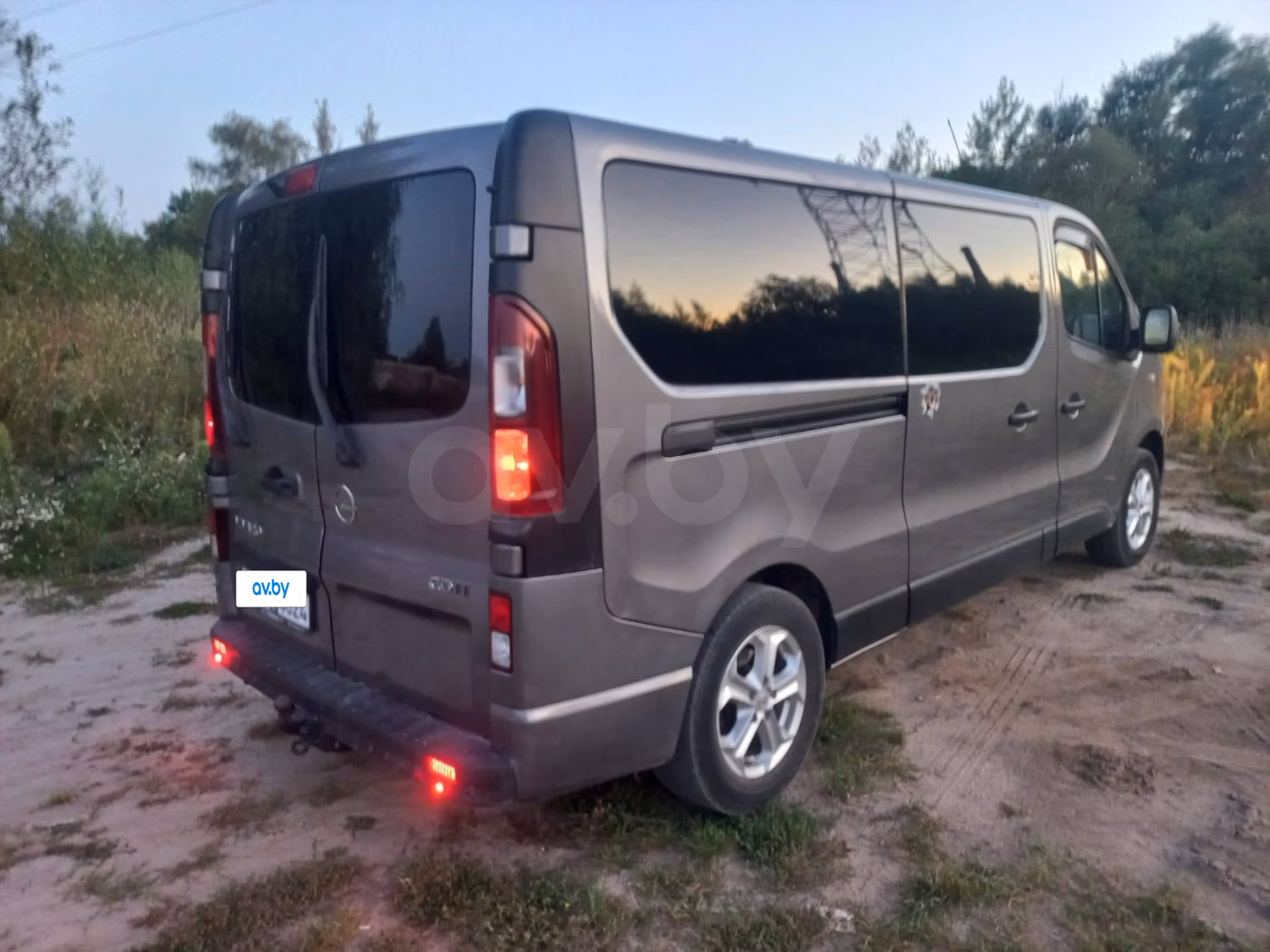 Opel Vivaro фото 5