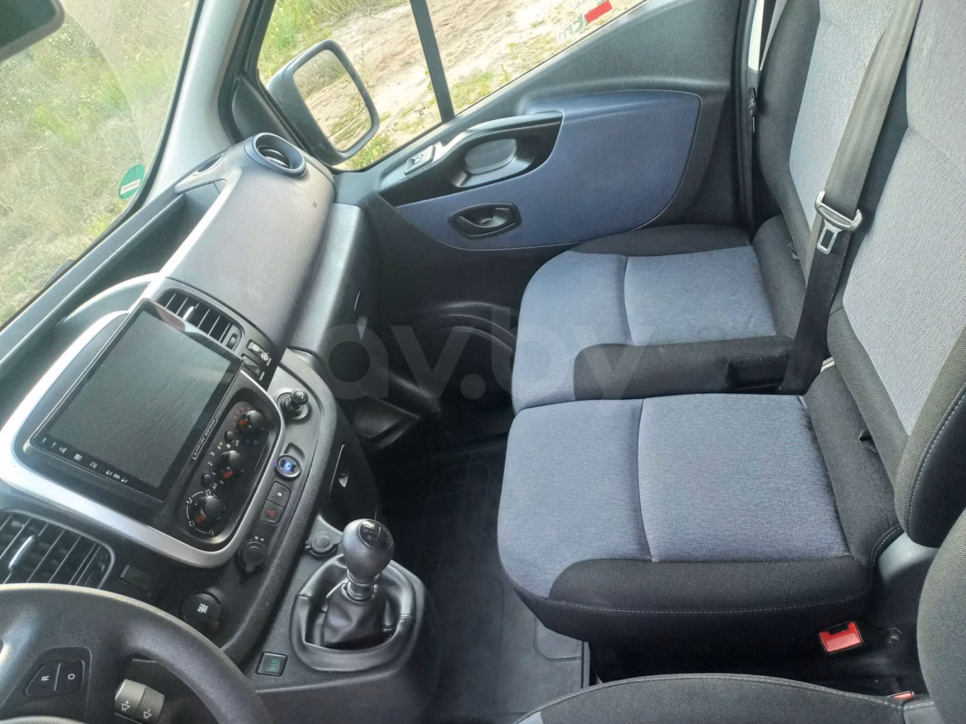 Opel Vivaro фото 17