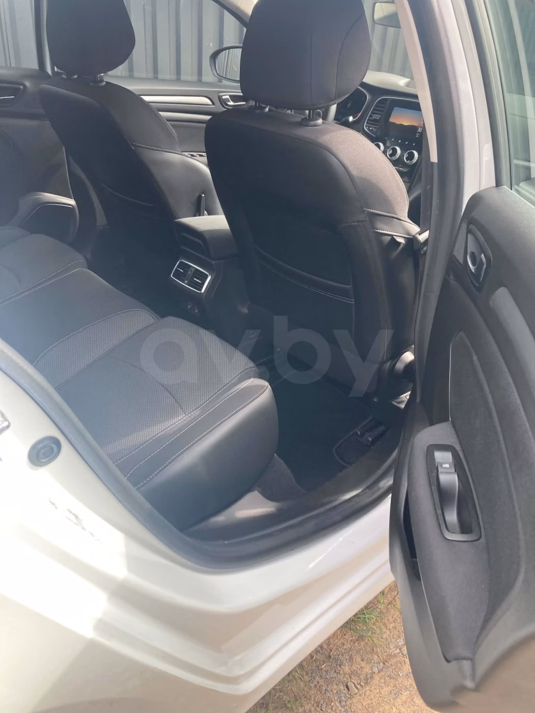 Renault Megane фото 10