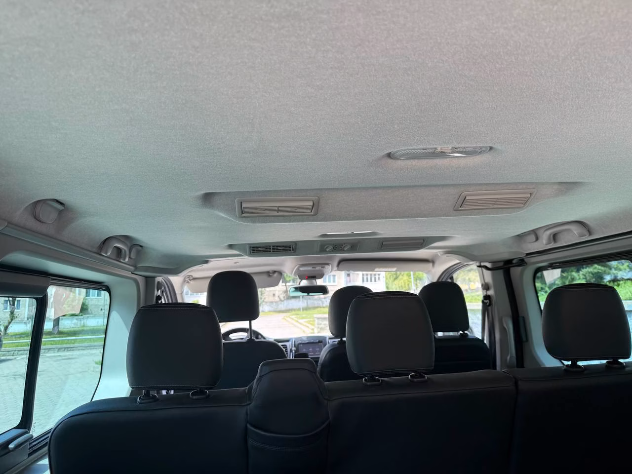 Opel Vivaro фото 11