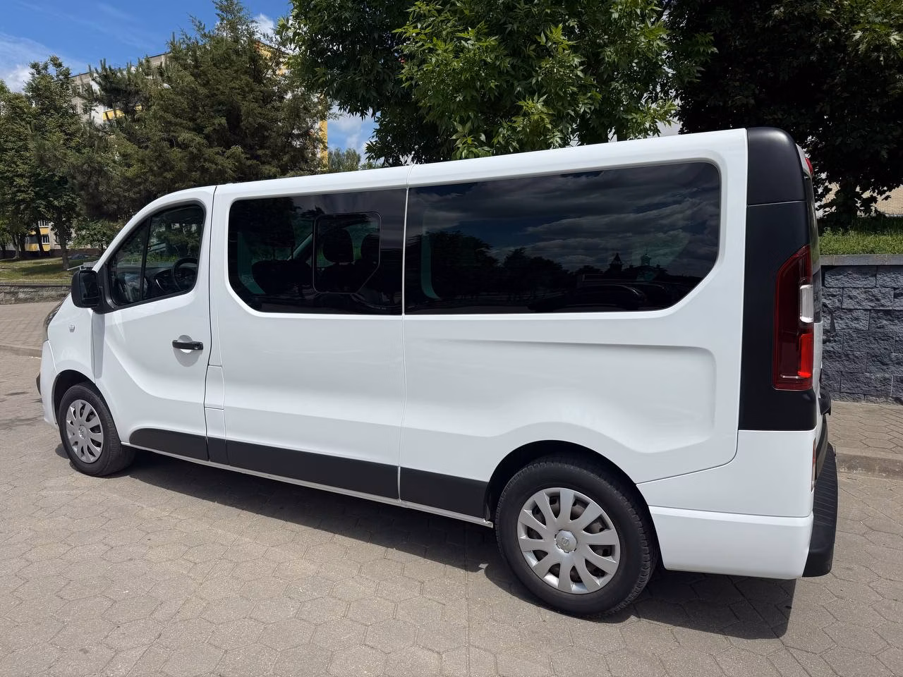 Opel Vivaro фото 5