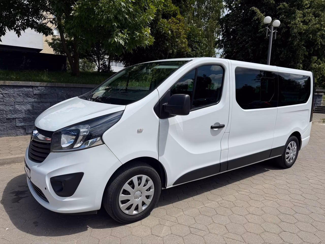Opel Vivaro фото 2