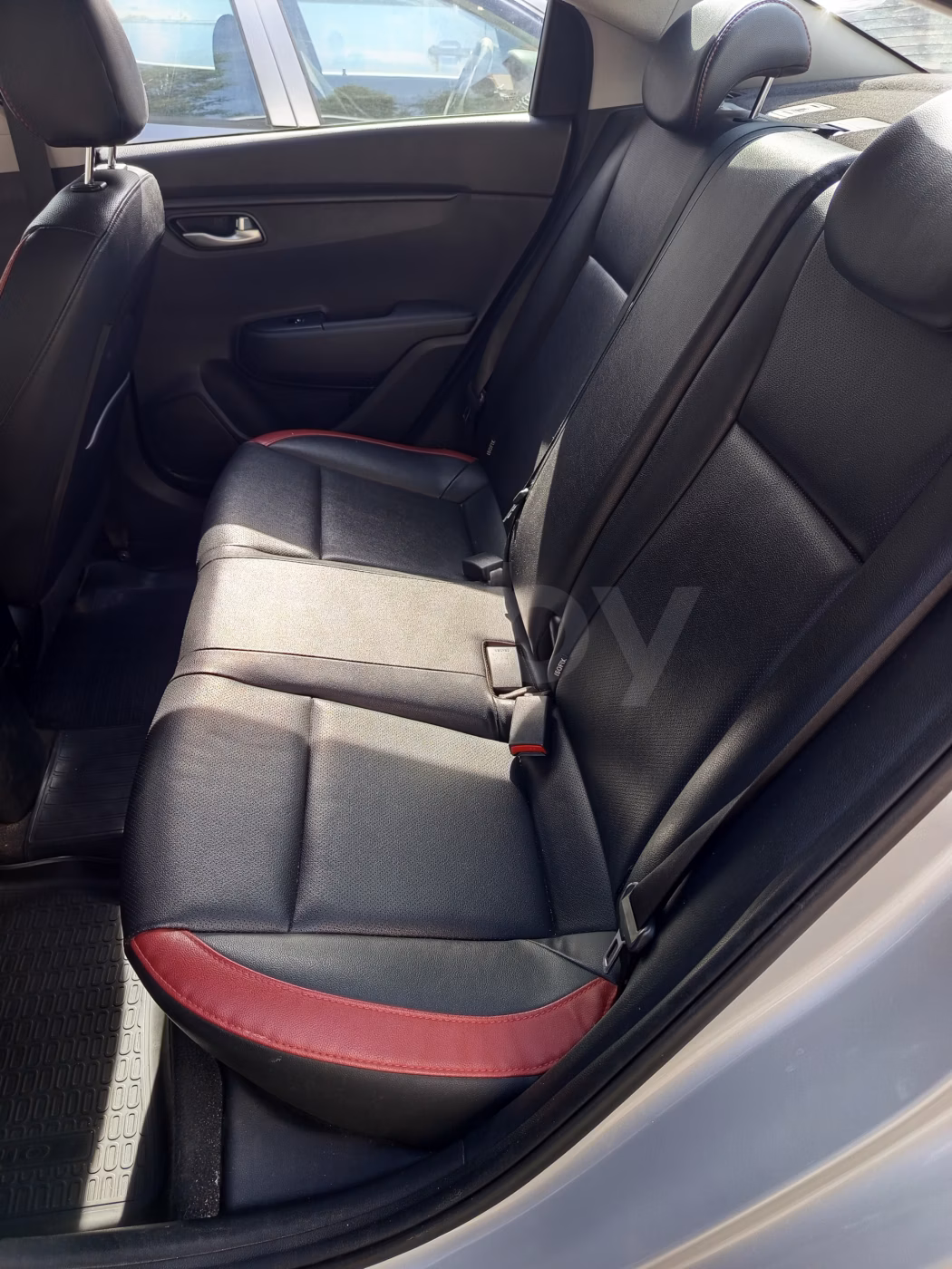 Kia Rio фото 10