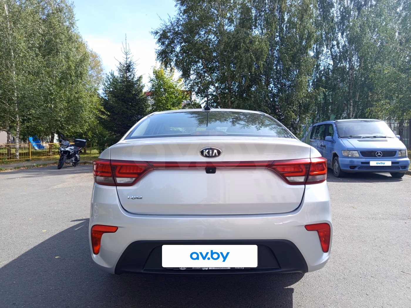 Kia Rio фото 5