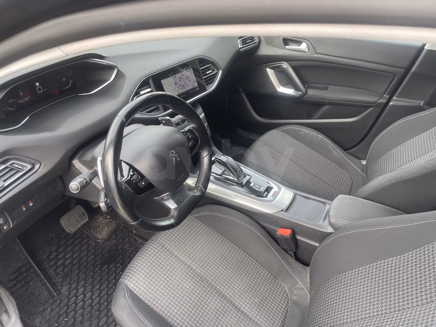 Peugeot 308 фото 7