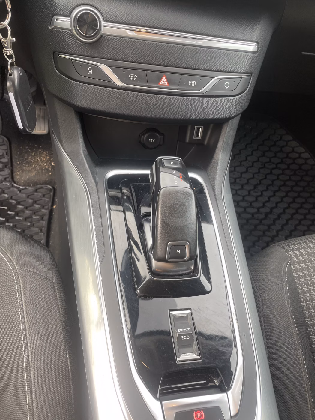 Peugeot 308 фото 11