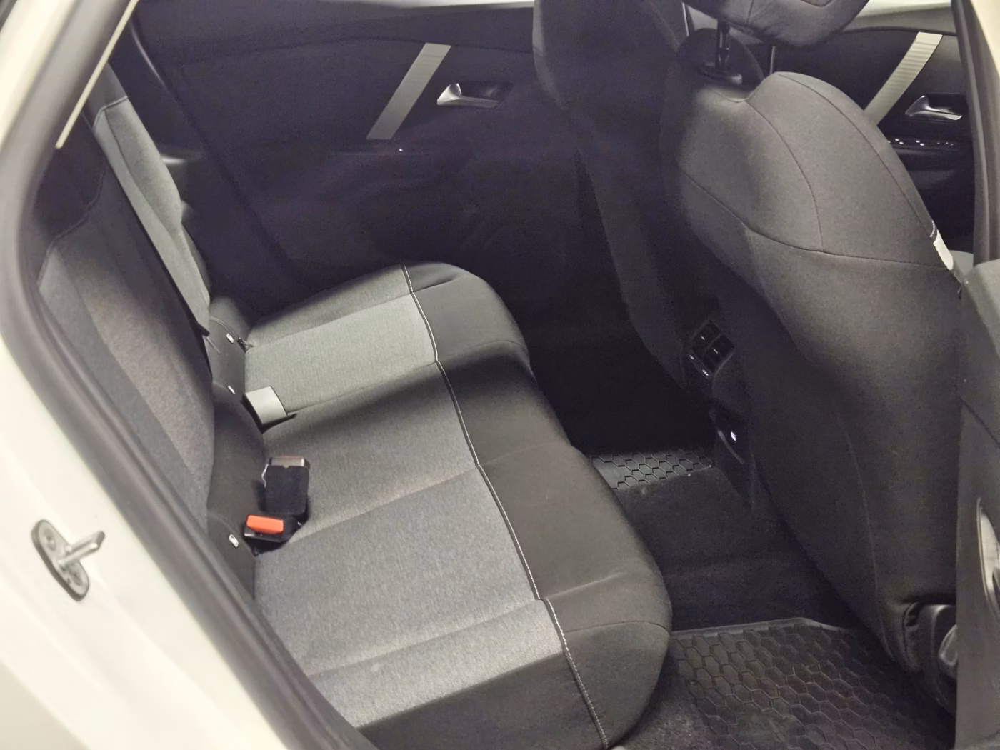 Citroen C4 фото 18