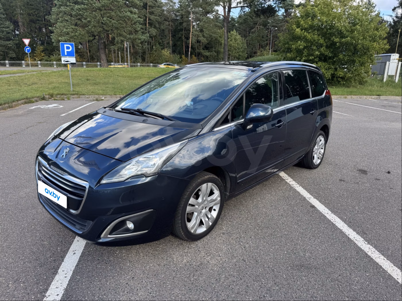 Peugeot 5008 фото 3