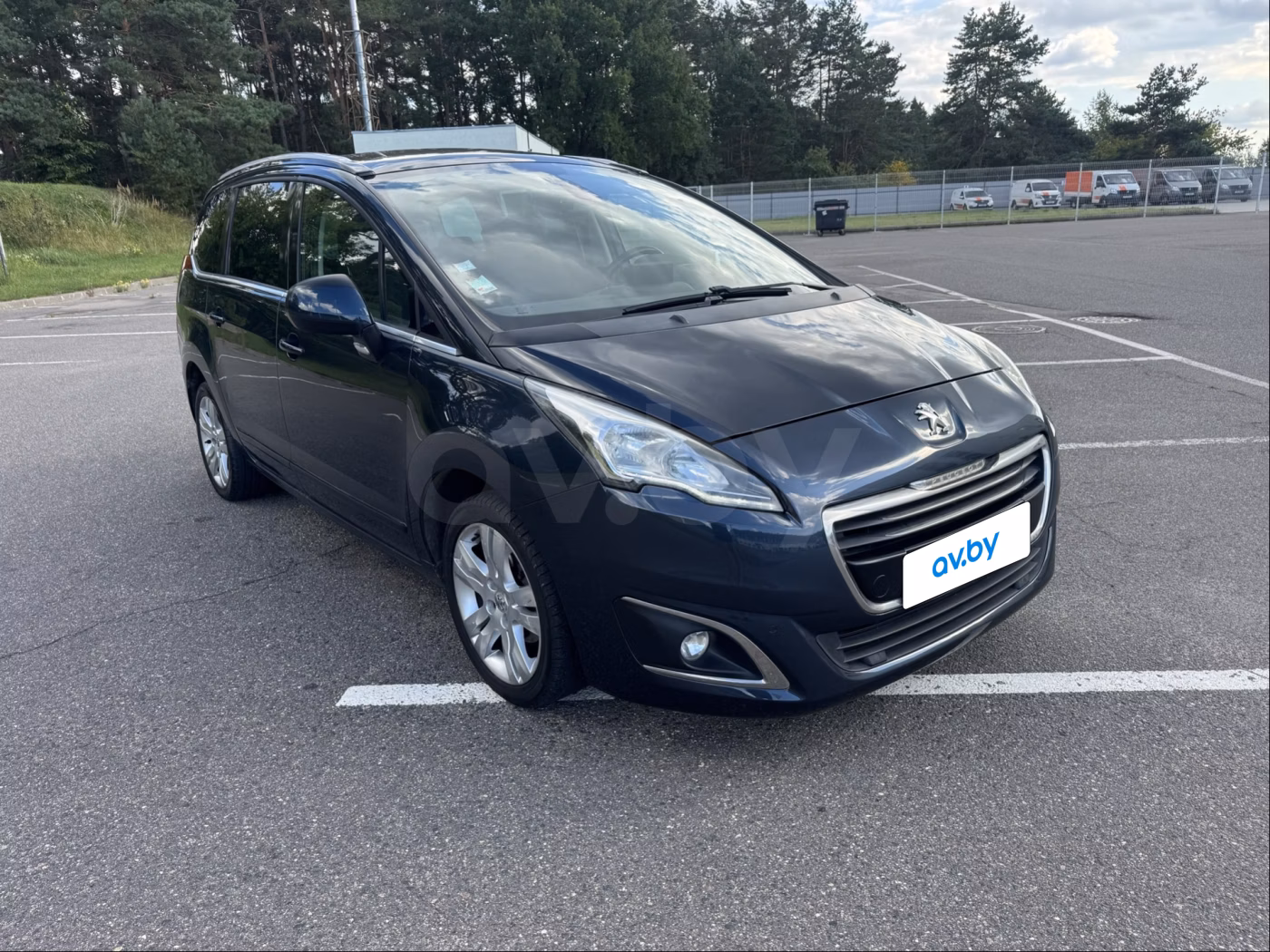 Peugeot 5008 фото 5