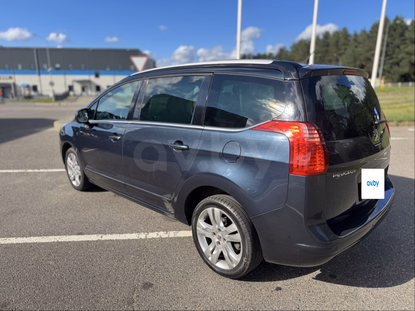 Peugeot 5008 фото 7