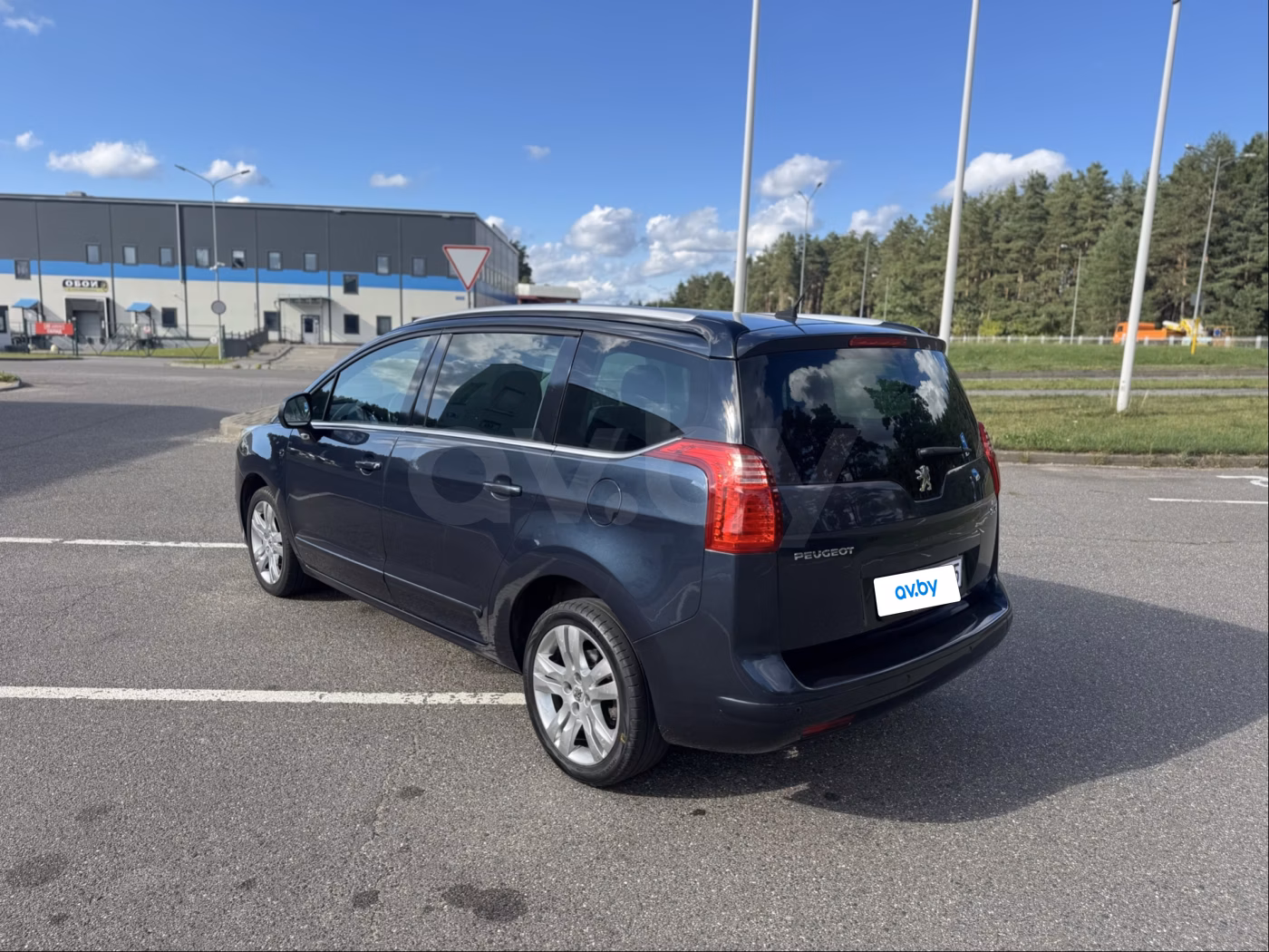 Peugeot 5008 фото 9