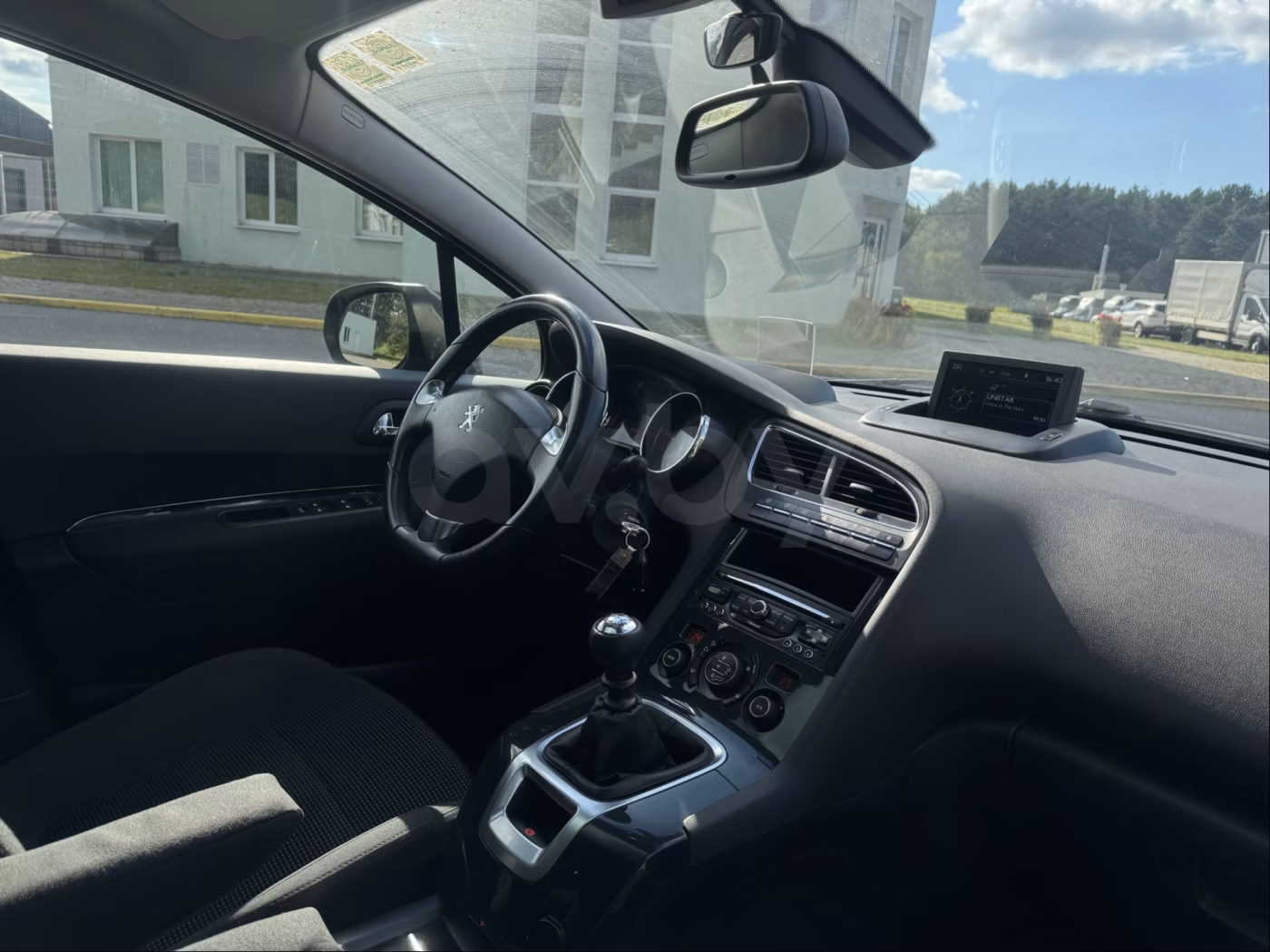 Peugeot 5008 фото 12