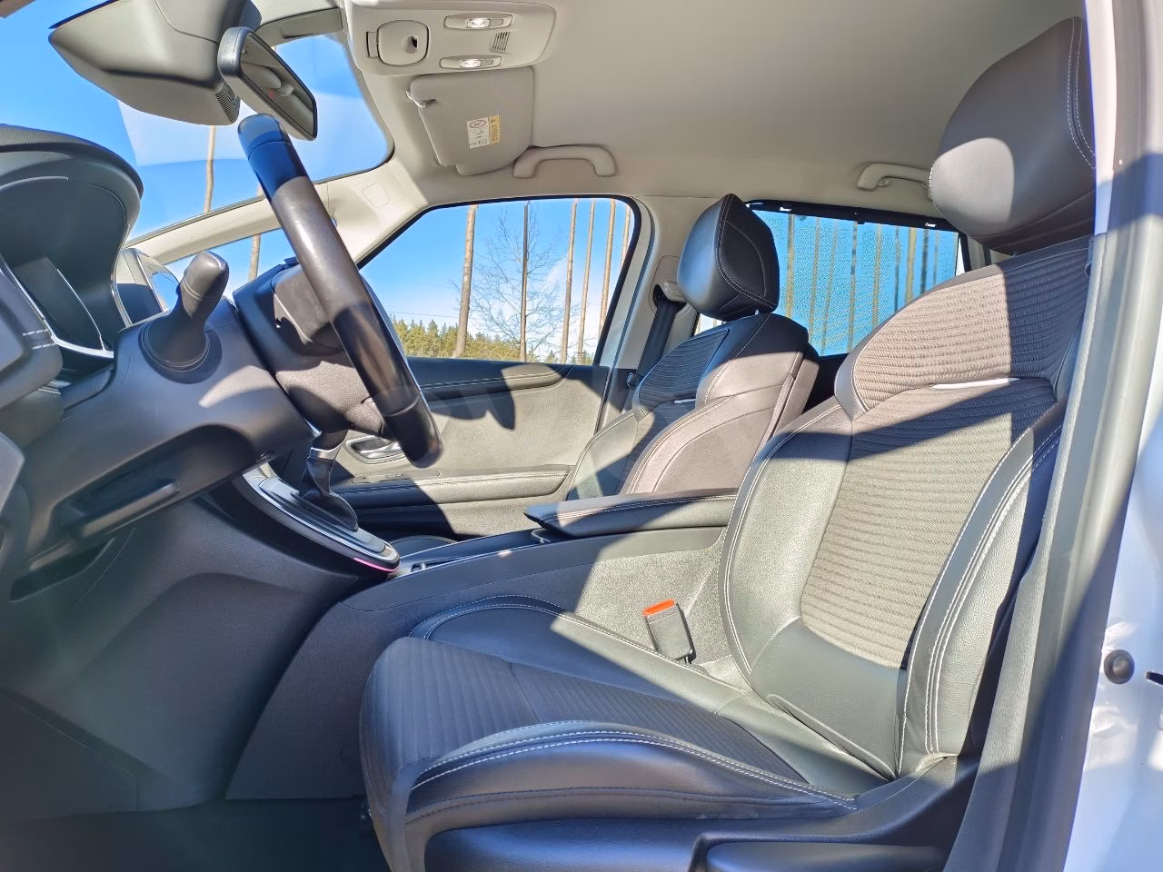 Renault Scenic фото 11