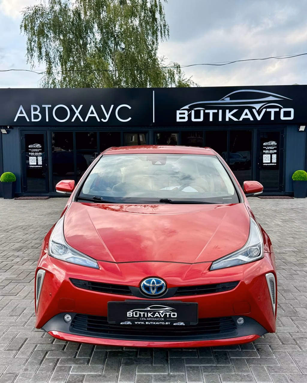 Toyota Prius фото 2