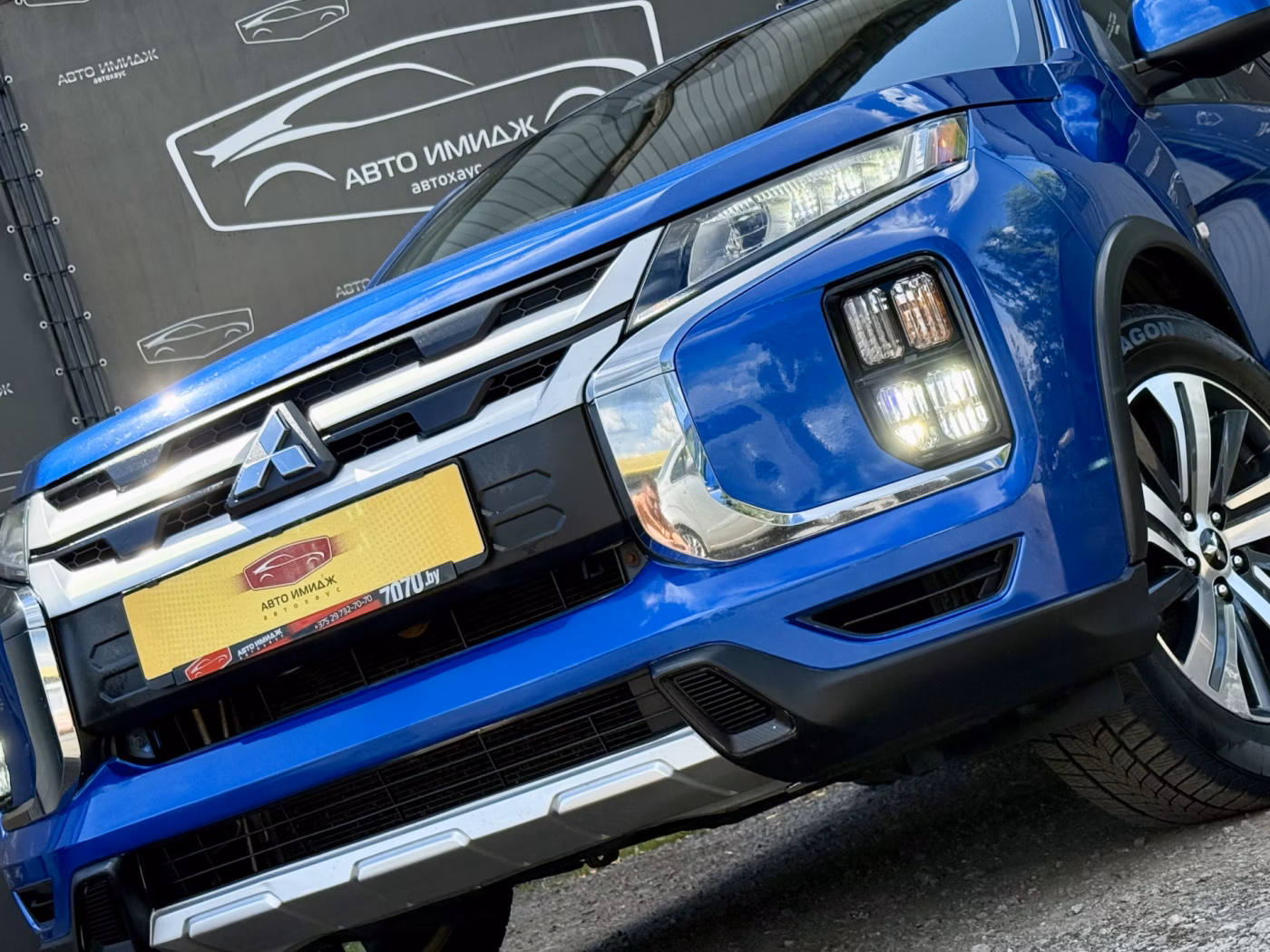 Mitsubishi Outlander Sport фото 10