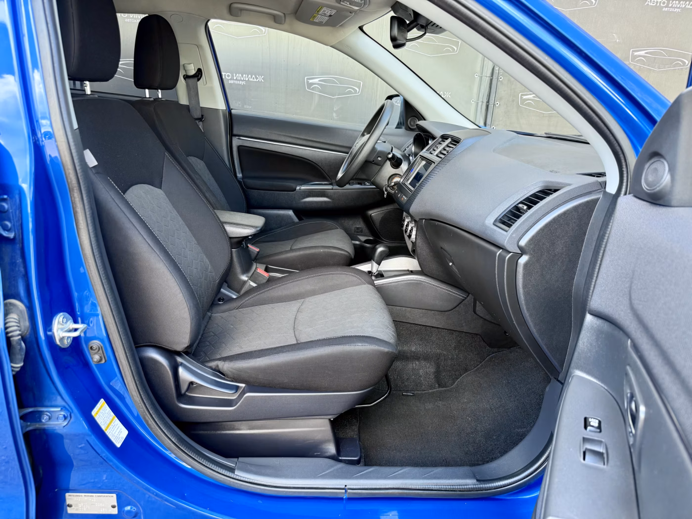 Mitsubishi Outlander Sport фото 15