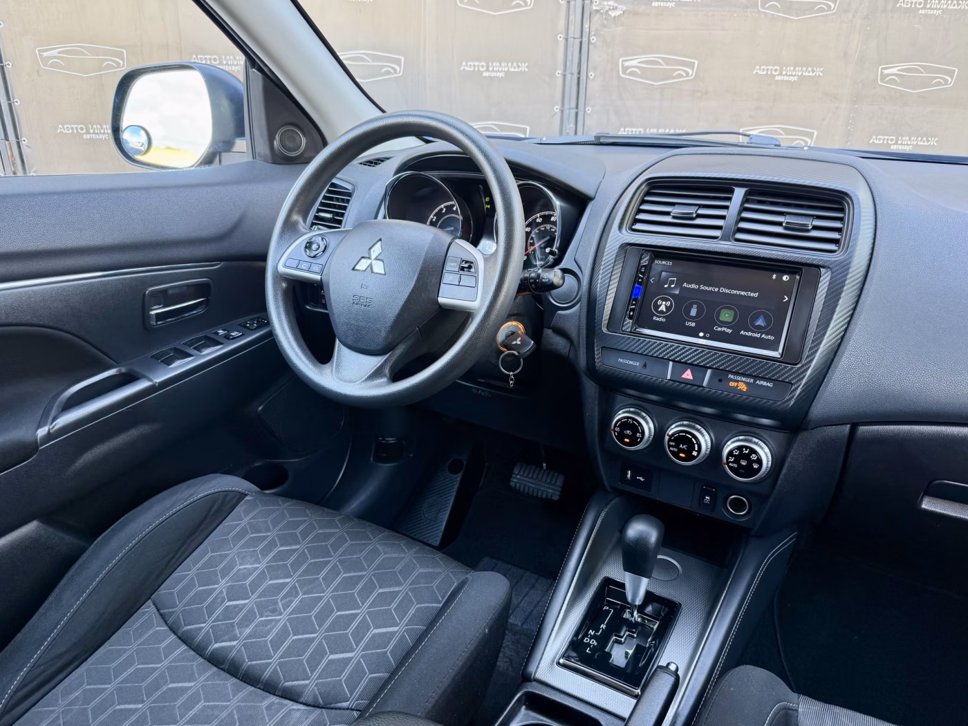 Mitsubishi Outlander Sport фото 12