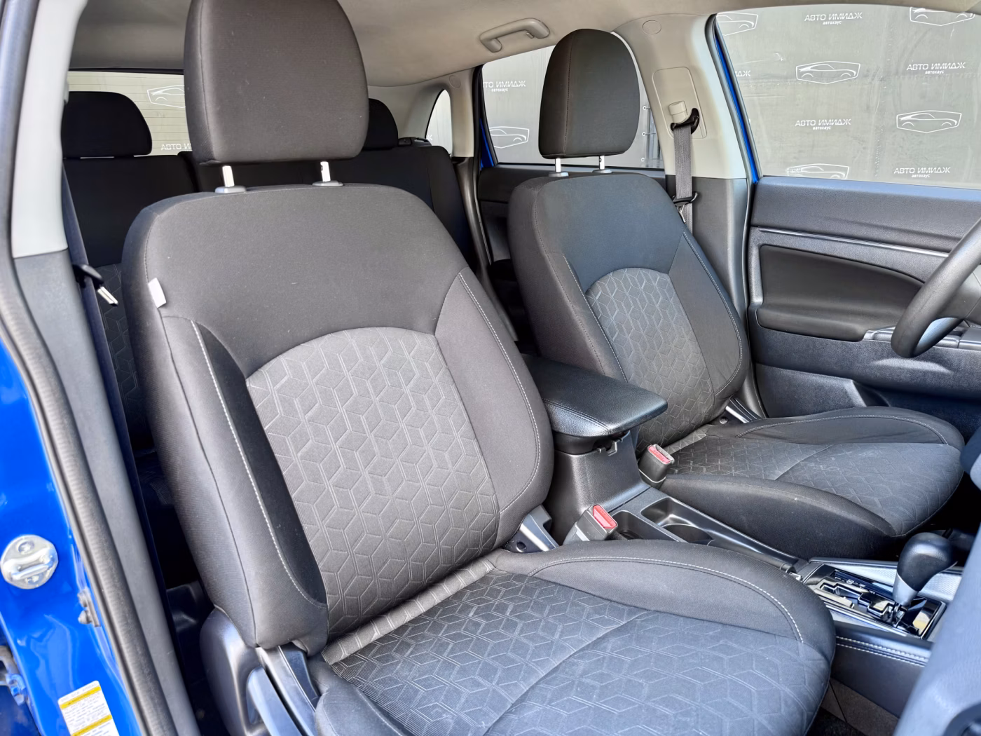 Mitsubishi Outlander Sport фото 17